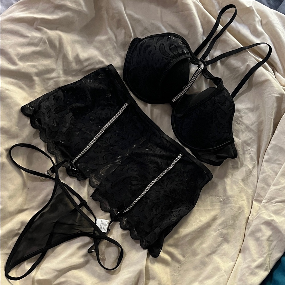 Black Lace lingerie Set with sparkling accents